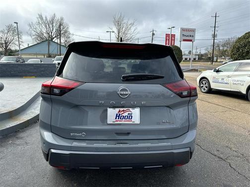2025 Nissan Rogue SL