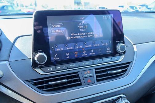 2025 Nissan Altima SR