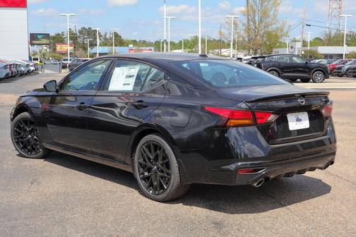 Black 2026 Nissan Altima 2.5 SR