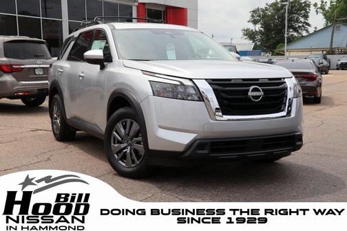 2025 Nissan Pathfinder SV