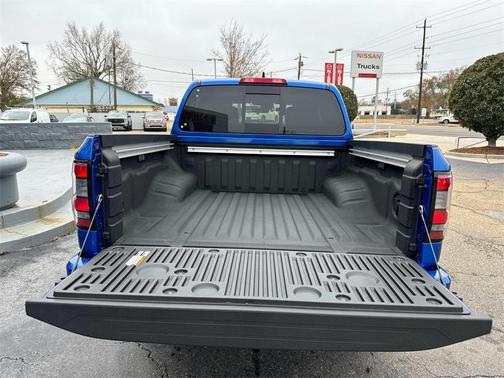 2025 Nissan Frontier SL