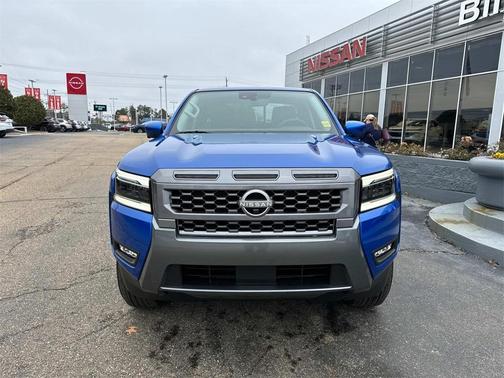 2025 Nissan Frontier SL