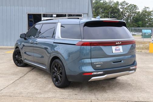 2024 Kia Carnival SX