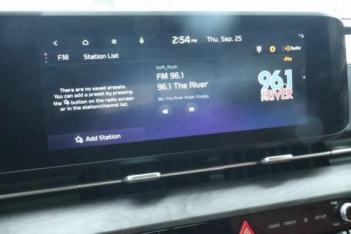 2024 Kia Carnival SX