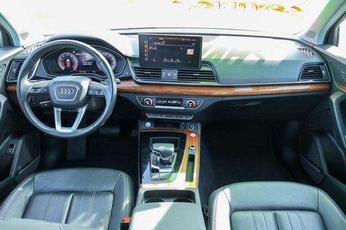 2023 Audi Q5 45 S line quattro Premium