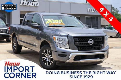 2023 Nissan Titan SV