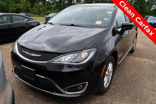 2020 Chrysler Pacifica Touring-L