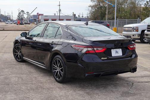 2024 Toyota Camry SE