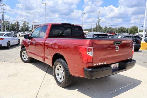 2017 Nissan Titan SV