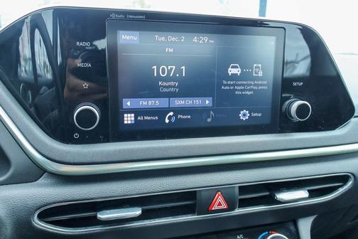 2022 Hyundai SONATA SEL