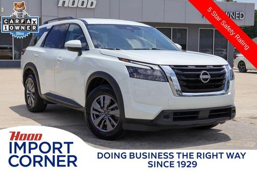 Glacier White 2024 Nissan Pathfinder SV