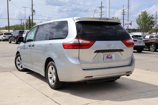 2019 Toyota Sienna L
