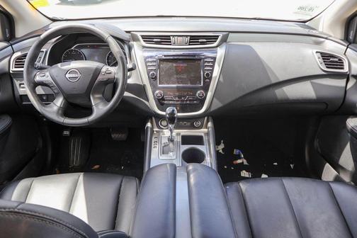 White 2024 Nissan Murano SV