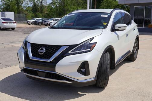 White 2024 Nissan Murano SV