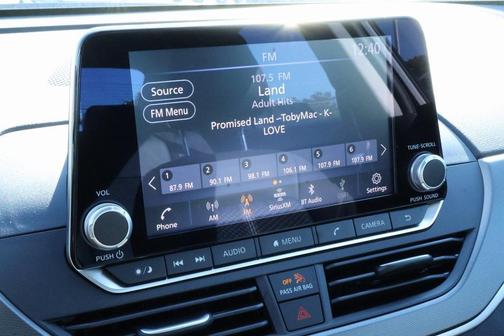 2025 Nissan Altima SR