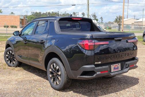 Phantom Black 2026 Hyundai SANTA CRUZ SEL Activity
