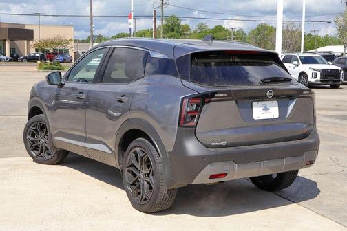 Gun Metallic 2025 Nissan Kicks SR