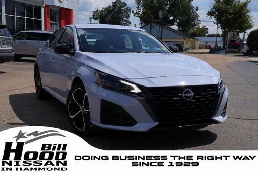 2025 Nissan Altima SR