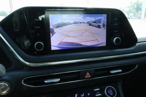 2022 Hyundai SONATA SEL