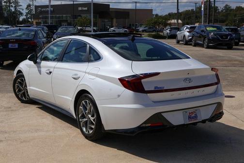 2022 Hyundai SONATA SEL