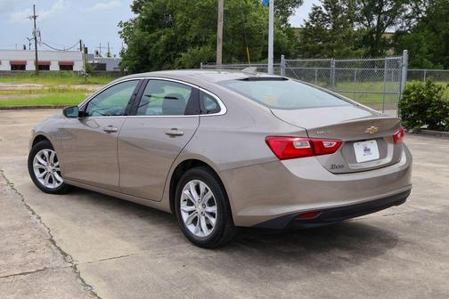 Mineral Gray Metallic 2023 Chevrolet Malibu LT