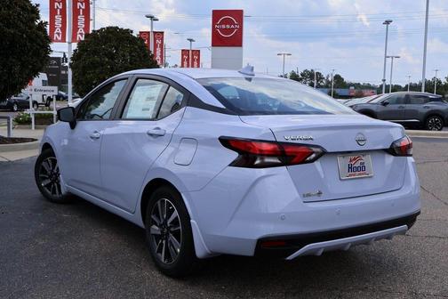 2025 Nissan Versa 1.6 SV