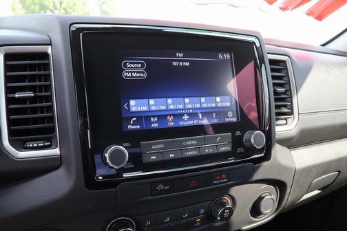 2024 Nissan Frontier SV
