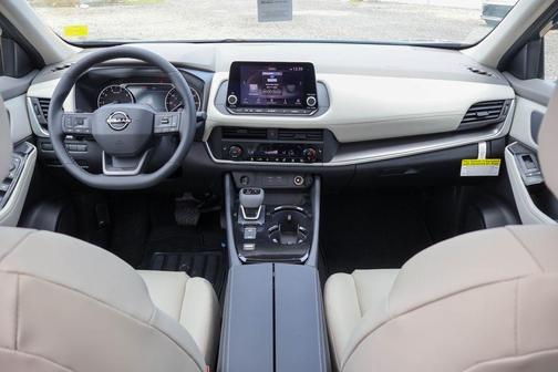 Obsidian Green 2026 Nissan Rogue Dark Armor