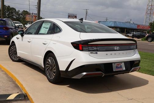 2025 Hyundai SONATA Hybrid SEL