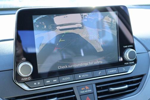 2025 Nissan Altima SR