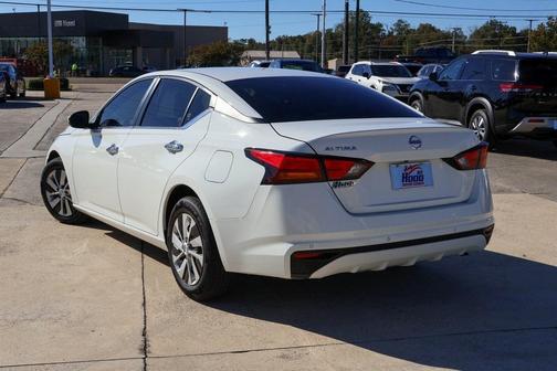 2022 Nissan Altima 2.5 S