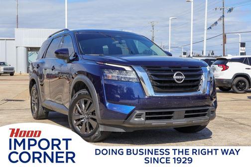 2022 Nissan Pathfinder SV