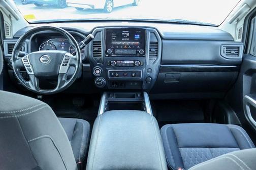 2022 Nissan Titan SV