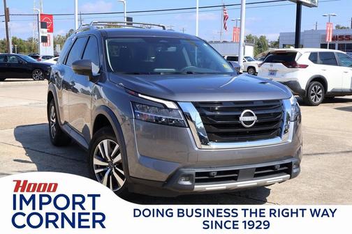 2023 Nissan Pathfinder SL