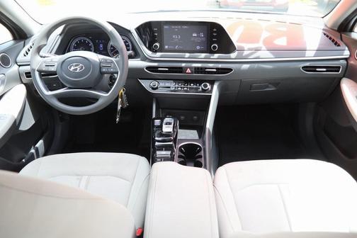2023 Hyundai SONATA SE