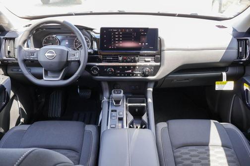 Everest White P 2026 Nissan Pathfinder SV