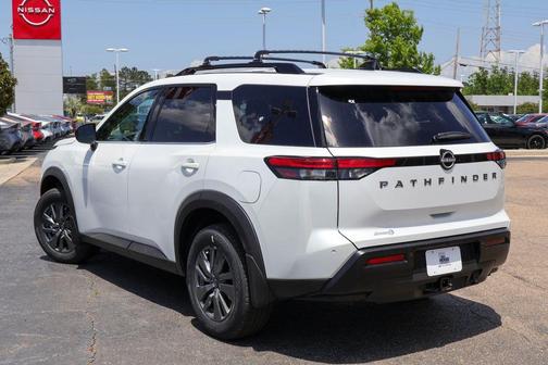 Everest White P 2026 Nissan Pathfinder SV