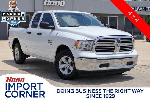 Bright White Clearcoat 2024 RAM 1500 Classic SLT