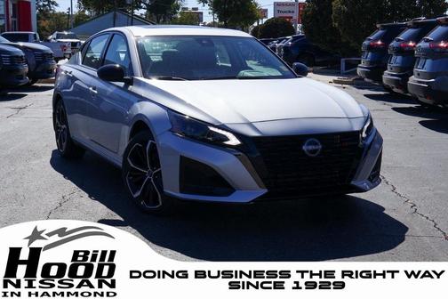 2025 Nissan Altima SR