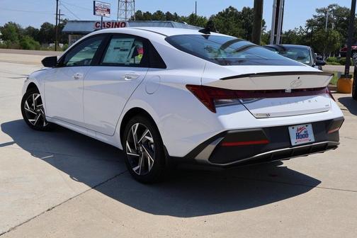 2025 Hyundai ELANTRA HEV SEL Sport