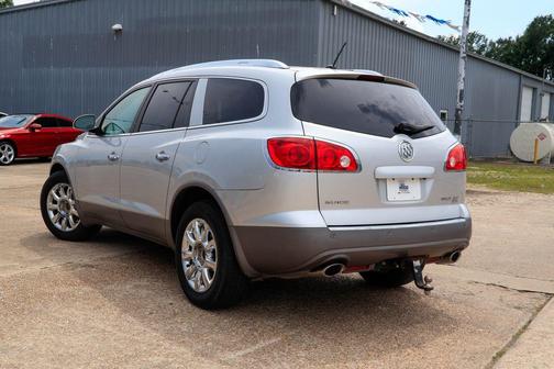 Quicksilver Metallic 2011 Buick Enclave CXL