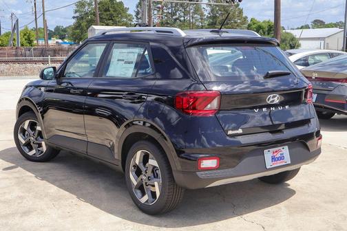 Onyx Black 2026 Hyundai VENUE SEL