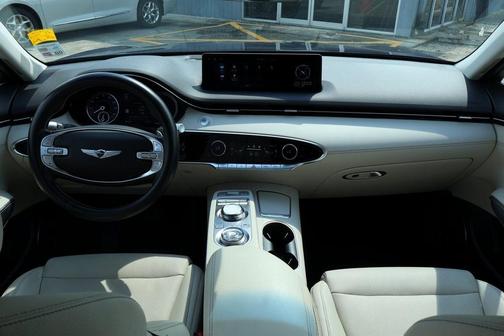 2023 Genesis GV70 2.5T