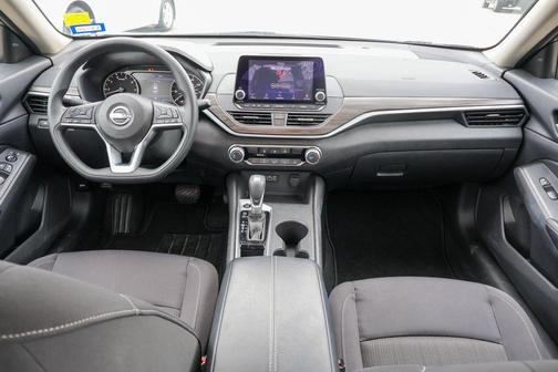 Gun Metallic 2025 Nissan Altima SV