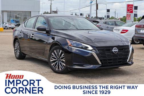 Black 2025 Nissan Altima SV
