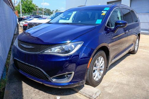 Jazz Blue Pearlcoat 2017 Chrysler Pacifica Touring-L
