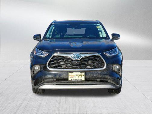 2021 Toyota Highlander Hybrid Platinum