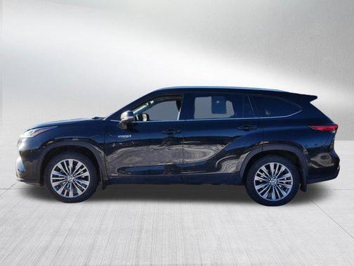 2021 Toyota Highlander Hybrid Platinum