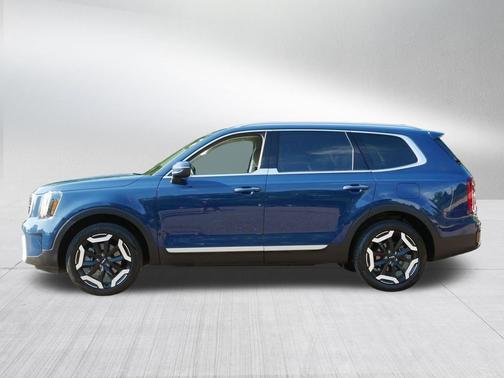 Midnight Lake Blue 2024 Kia Telluride S