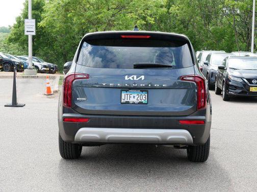 2022 Kia Telluride LX